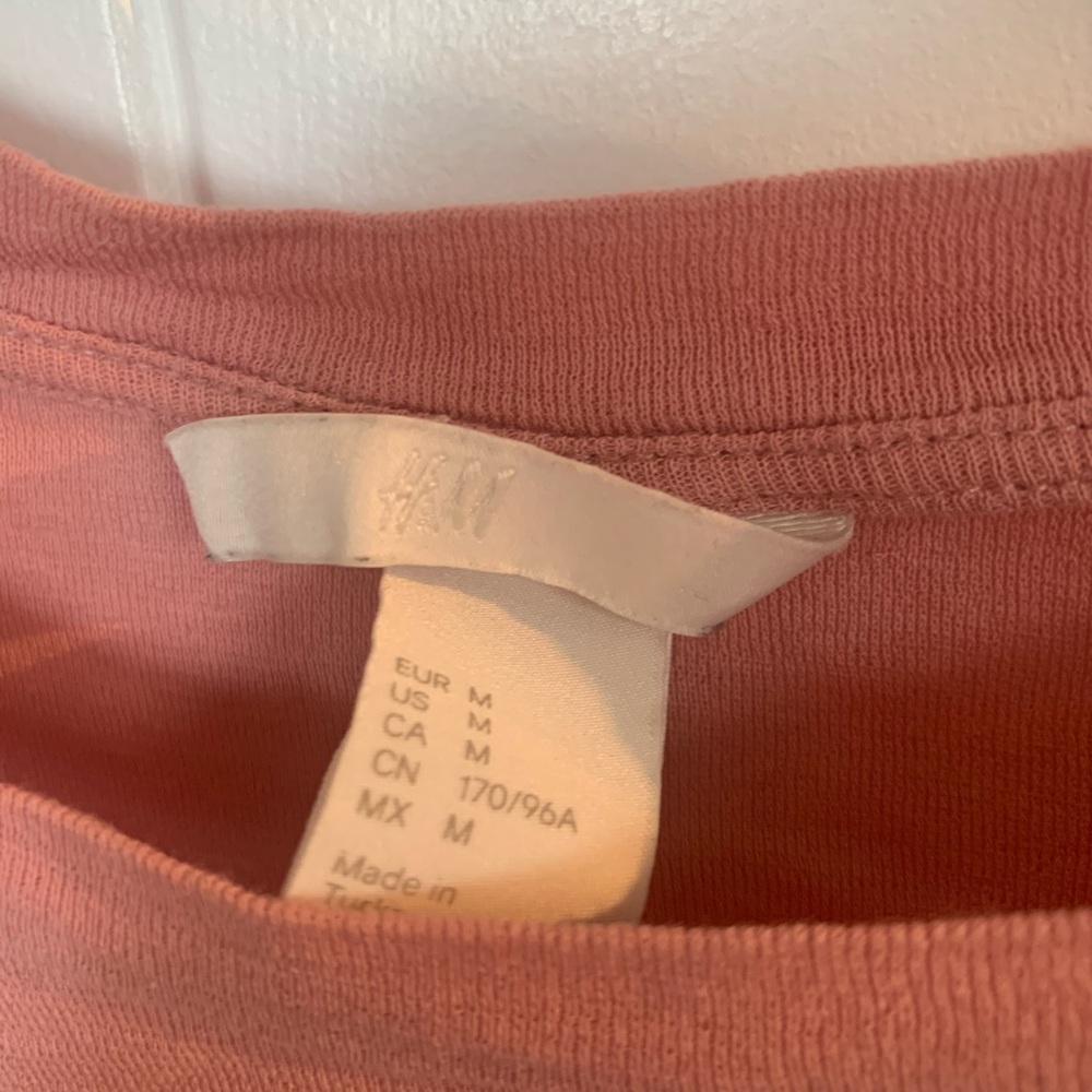 🌈FREE ADD ON🌈 basic tee - Picture 3 of 4